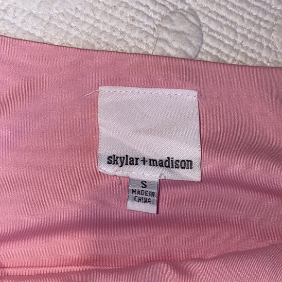 Small Pink Ruched Crop Top - Picture 4 of 4